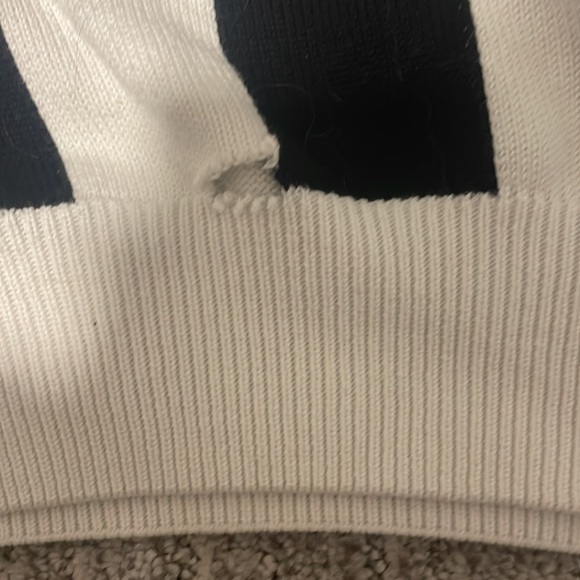 Black and white striped Lacoste sweater - M - Picture 3 of 3
